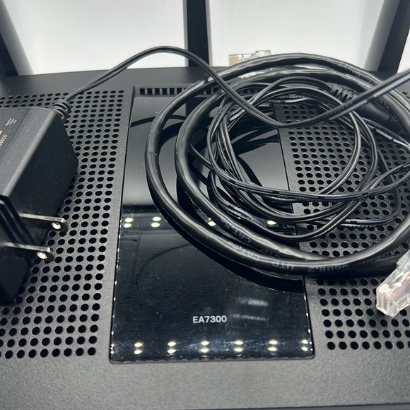 Linksys Router EA 7300 - Picture 2 of 5